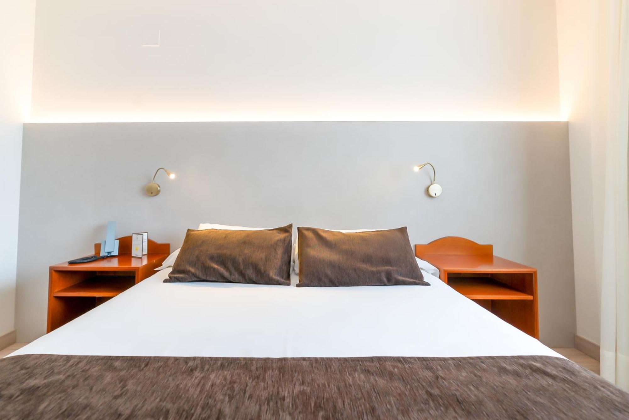 Ponferrada Plaza Hotel Kültér fotó