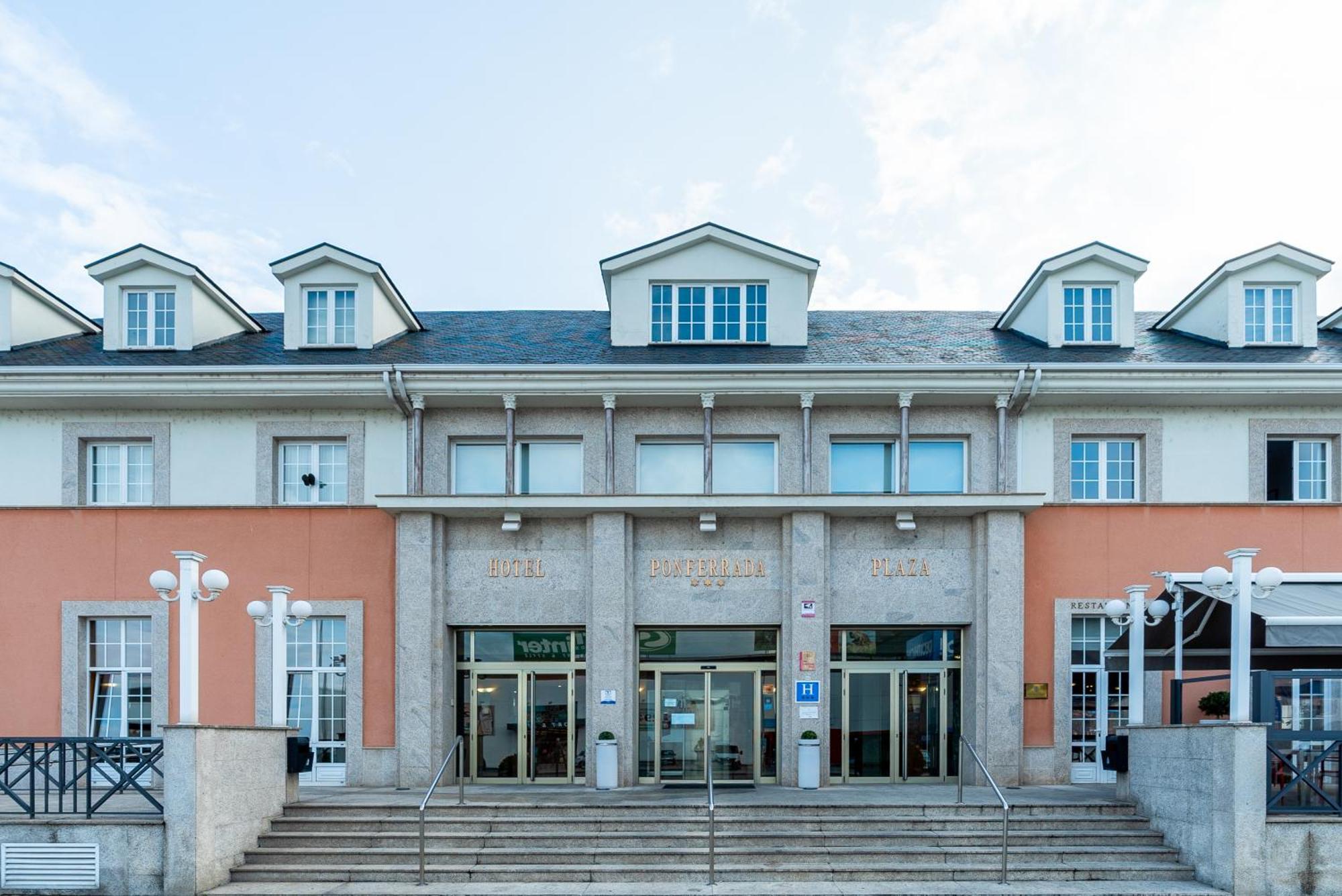 Ponferrada Plaza Hotel Kültér fotó