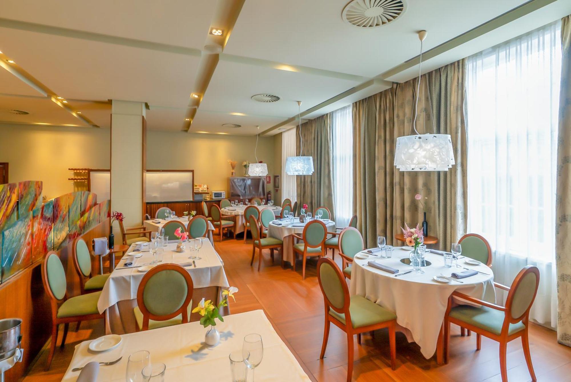 Ponferrada Plaza Hotel Kültér fotó
