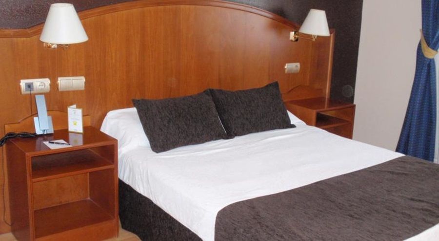 Ponferrada Plaza Hotel Kültér fotó