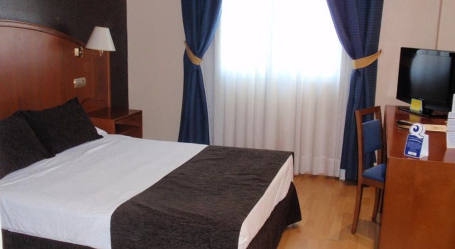 Ponferrada Plaza Hotel Kültér fotó